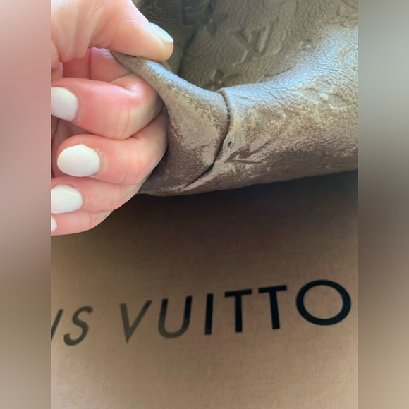 Louis Vuitton Artsy MM Monogram Empreinte Bag - Picture 15 of 16